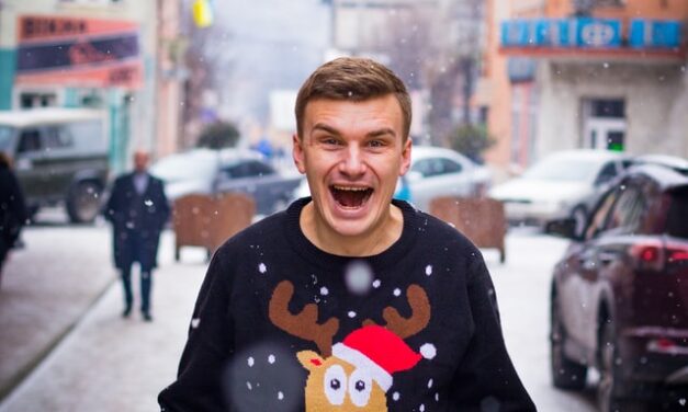 Julesweater til arbejde i haven i julen – Perfekt til det kolde vejr